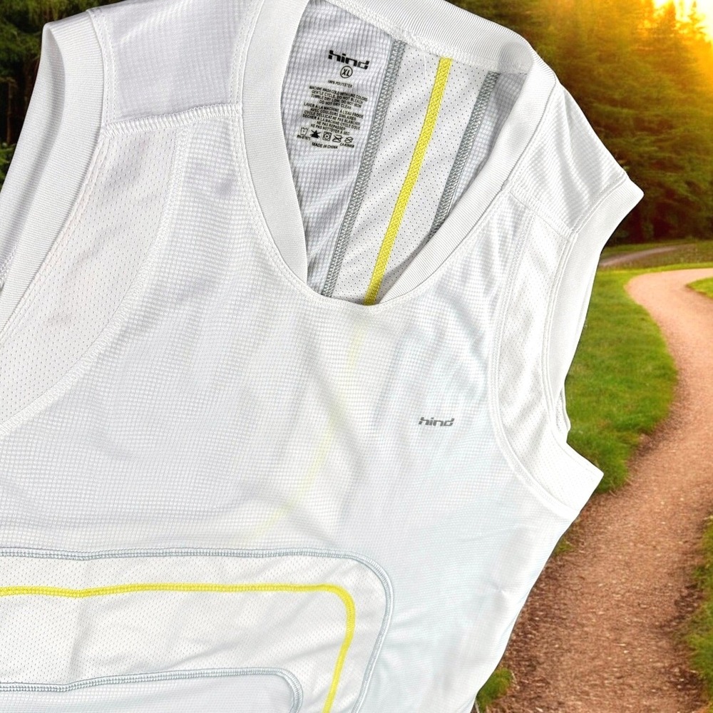Hind Top Women XL White Athletic Tank Sleeveless‎ Activewear Running Gym Cycling